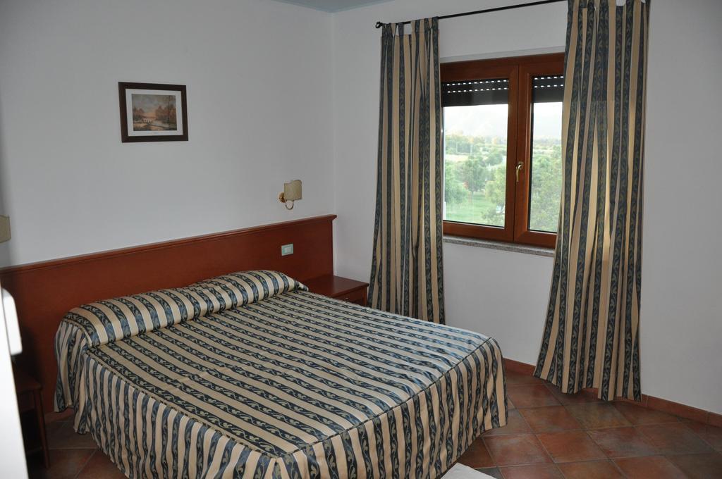 Hotel Il Castello Villaputzu Zimmer foto