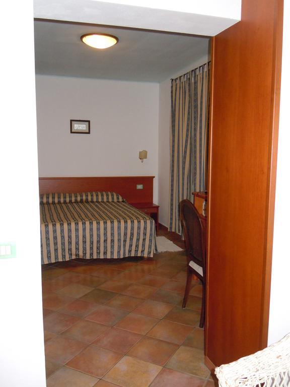 Hotel Il Castello Villaputzu Exterior foto